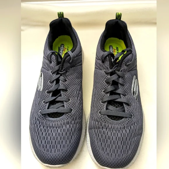 Skechers | Shoes | Mens Skechers Size 5 Medium Dark  display picture 1